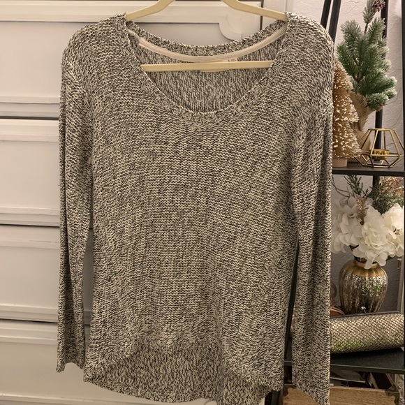 Marled Hi-Low Sweater - Picture 2 of 4